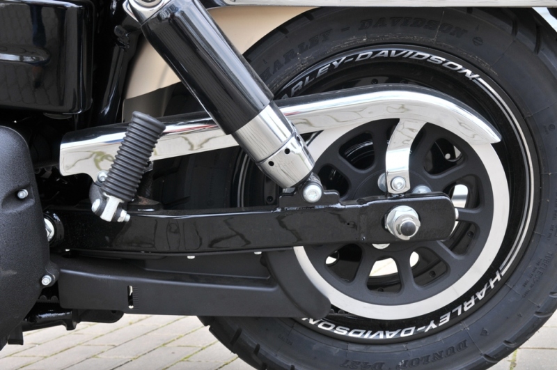 Test Harley-Davidson Fat Bob: bezva tlusťoch - 14 - HD Dyna Fat Bob HD Dyna Fat Bob06