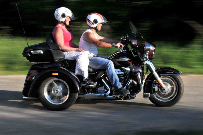 Test Harley-Davidson Tri Glide Ultra Classic: tříkolka - 2 - 3 Harley-Davidson Tri Glide Ultra Classic35