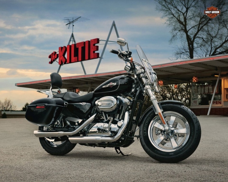 Harley-Davidson Sportster 1200 Custom XL1200C - 3 - Harley Davidson 1200 Custom3