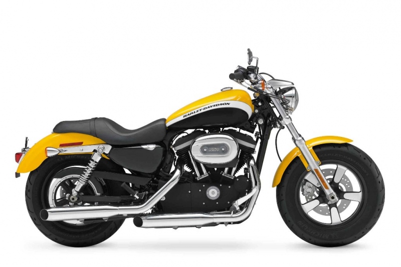 Harley-Davidson Sportster 1200 Custom XL1200C - 6 - Harley Davidson 1200 Custom6