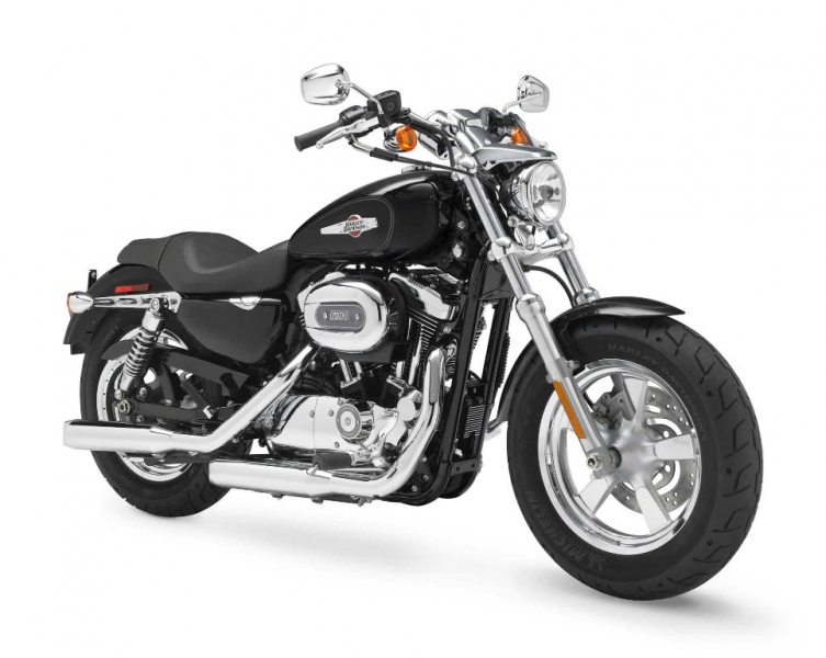 Harley-Davidson Sportster 1200 Custom XL1200C - 7 - Harley Davidson 1200 Custom7
