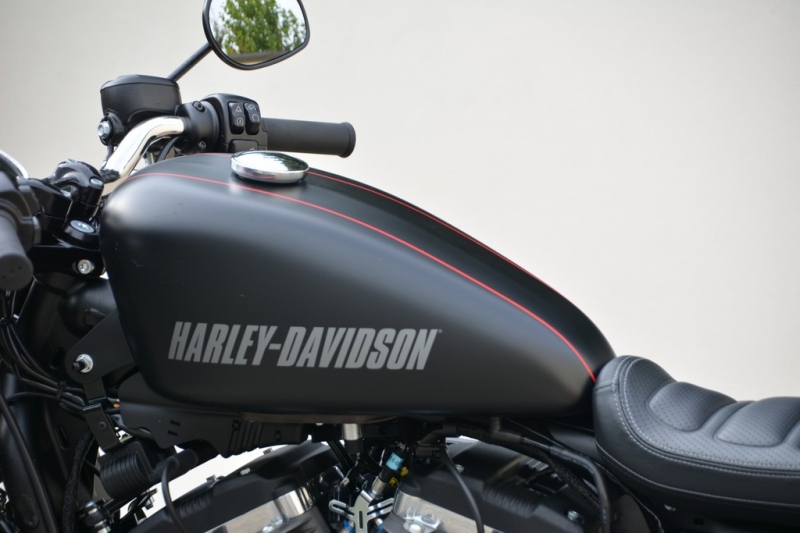 Test Harley-Davidson 1200 Roadster 2016: poctivý Sportster - 6 - 1 Harley Davidson 1200 Roadster test5