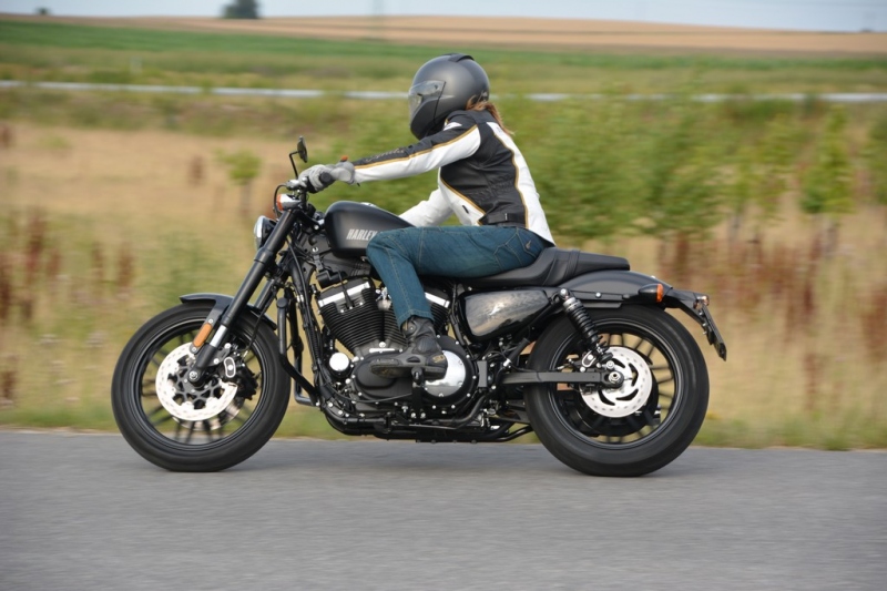 Test Harley-Davidson 1200 Roadster 2016: poctivý Sportster - 15 - 2 Harley Davidson 1200 Roadster test32
