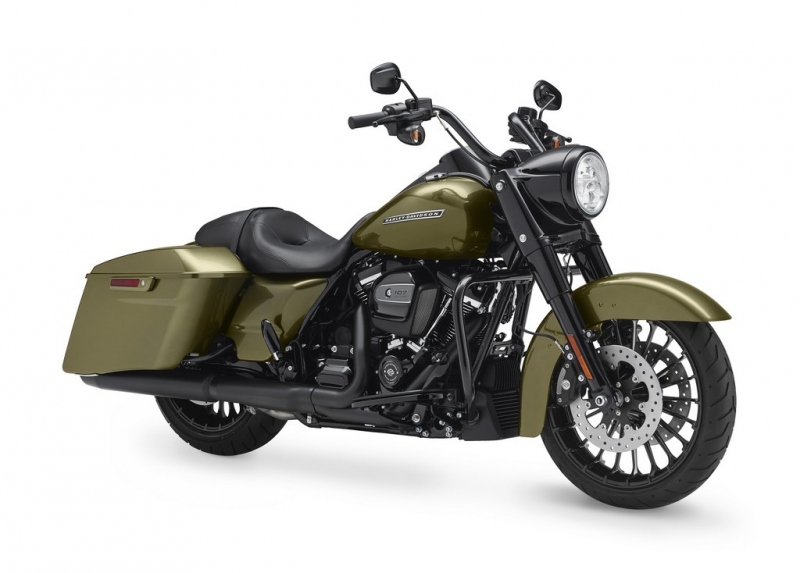 Harley-Davidson Road King Special 2017: agresivní custom bagger - 1 - 1 Harley Davidson 2017 Road King Special12