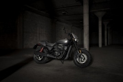 1 Harley Davidson 2017 Street Rod10