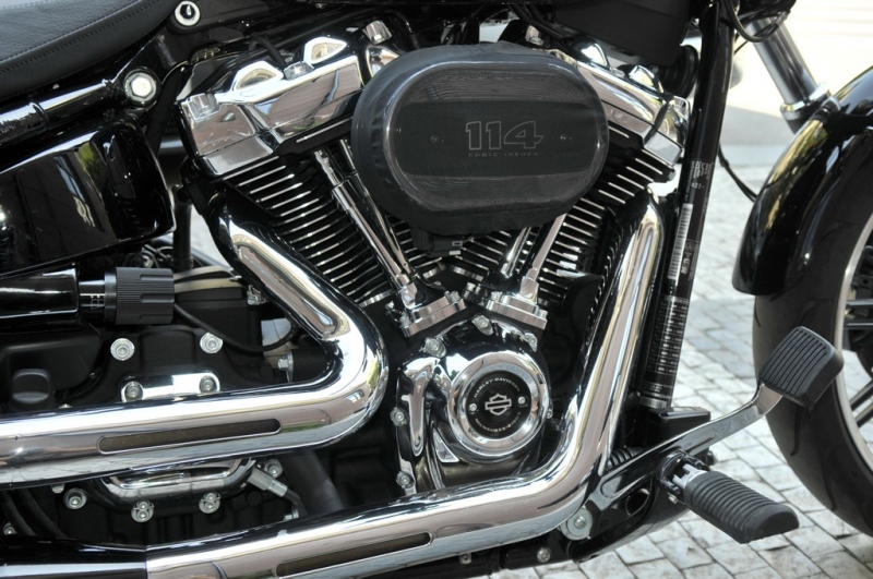 Test Harley-Davidson Breakout 2018: dokonalý krasavec - 8 - 1 Harley Davidson Breakout 2018 test (6)