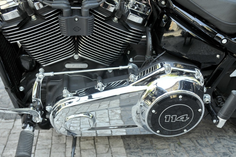Test Harley-Davidson Breakout 2018: dokonalý krasavec - 28 - 1 Harley Davidson Breakout 2018 test (8)