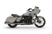 1 Harley Davidson CVO Road Glide 2020 (1)