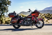 1 Harley Davidson CVO Road Glide limited 2022 (2)