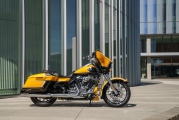 1 Harley Davidson CVO Street Glide 2022 (2)