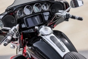 1 Harley Davidson CVO Tri Glide 2022 (2)