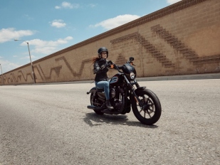 Harley-Davidson představuje nové modely a technologie 2020