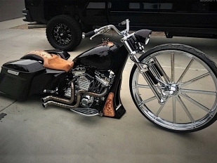 Harley-Davidson Road King: stavba ve stylu baggeru