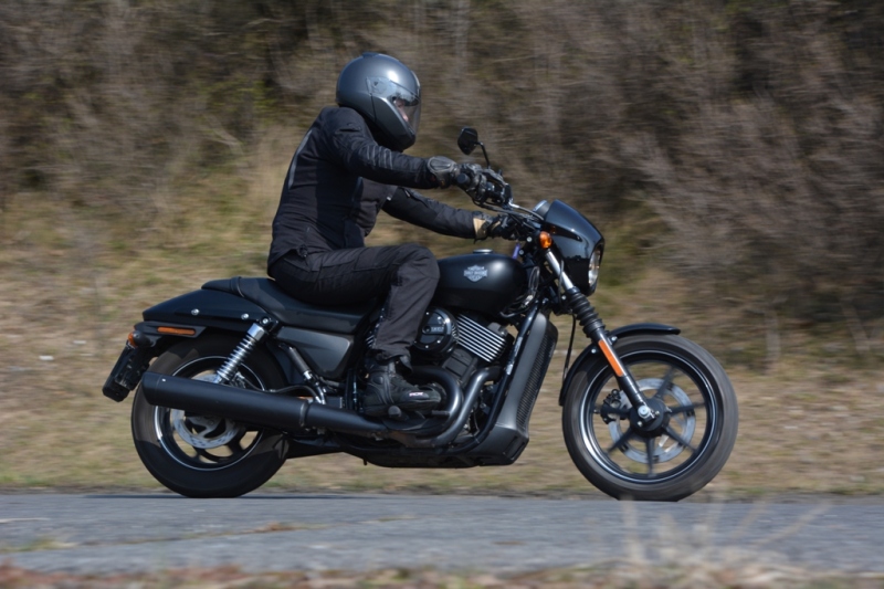 Test Harley-Davidson Street 750: café racer pro ženy - 3 - 2 Harley Davidson Street 750 test14