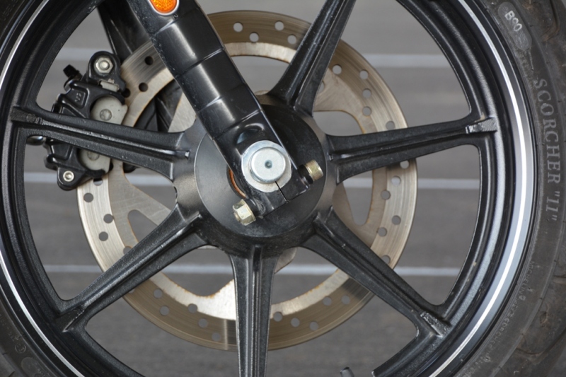 Test Harley-Davidson Street 750: café racer pro ženy - 24 - 2 Harley Davidson Street 750 test21