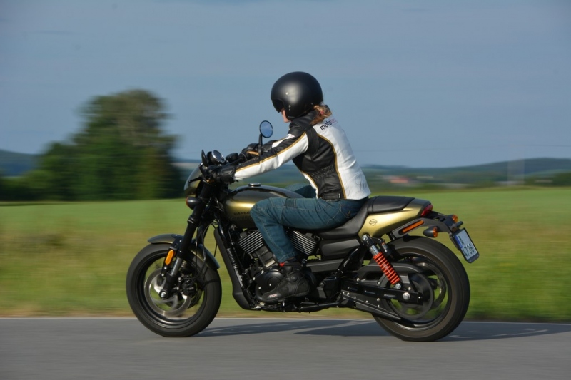 Test Harley-Davidson Street Rod: chlapská záležitost - 15 - 1 Harley Davidson Street Rod test (46)