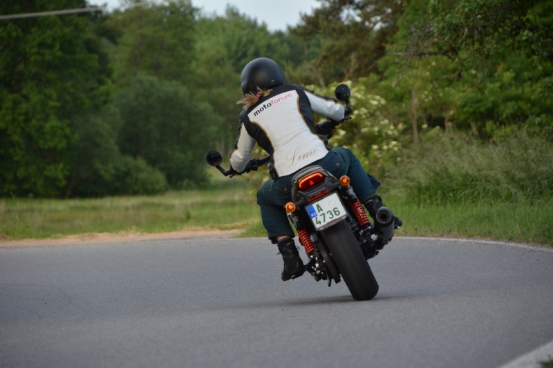 Test Harley-Davidson Street Rod: chlapská záležitost - 16 - 1 Harley Davidson Street Rod test (49)