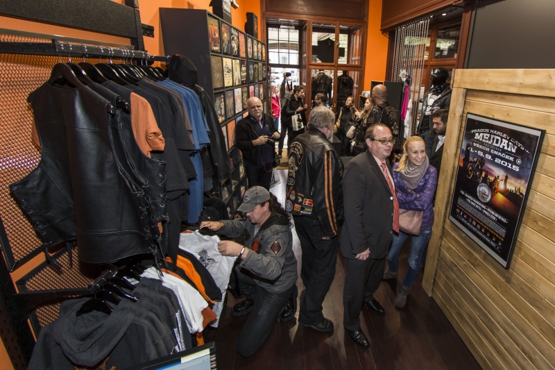 Harley-Davidson otevřel svůj první obchod v Praze - 3 - 1 Harley Davidson obchod Praha4