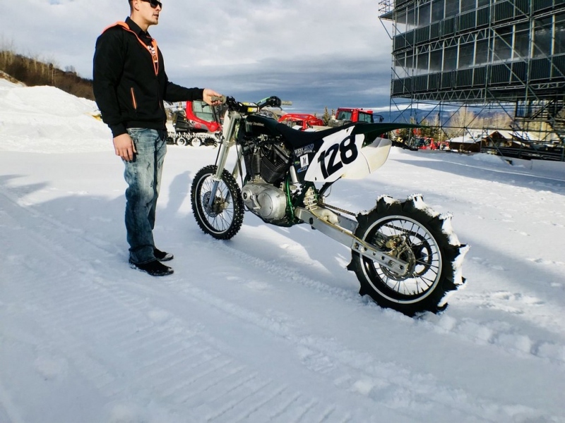 Harley-Davidson Snow Hill Climb: zimní speciál - 1 - 1 Harley Snow Hill Climb (3)