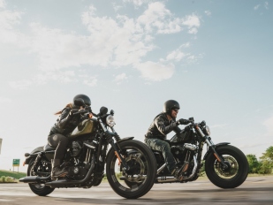 Harley-Davidson nabízí k novému Sportsteru voucher až na 32.000 Kč