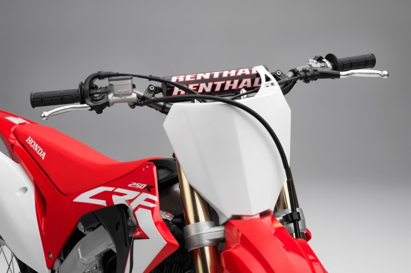Honda CRF250R 2018: s elektrickým startérem - 25 - 1 Honda 2018 CRF 250 R38