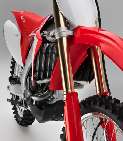 Honda CRF250R 2018: s elektrickým startérem - 29 - 1 Honda 2018 CRF 250 R45