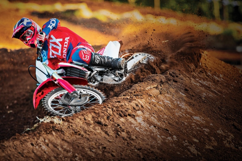 Honda CRF250R 2018: s elektrickým startérem - 12 - 1 Honda 2018 CRF 250 R6