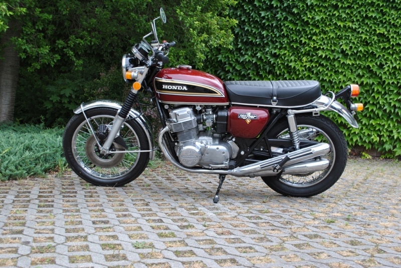Test Honda CB1100 EX: povedené retro - 2 - Honda CB1100EX a CB750Four Honda CB1100 EX a CB750Four02