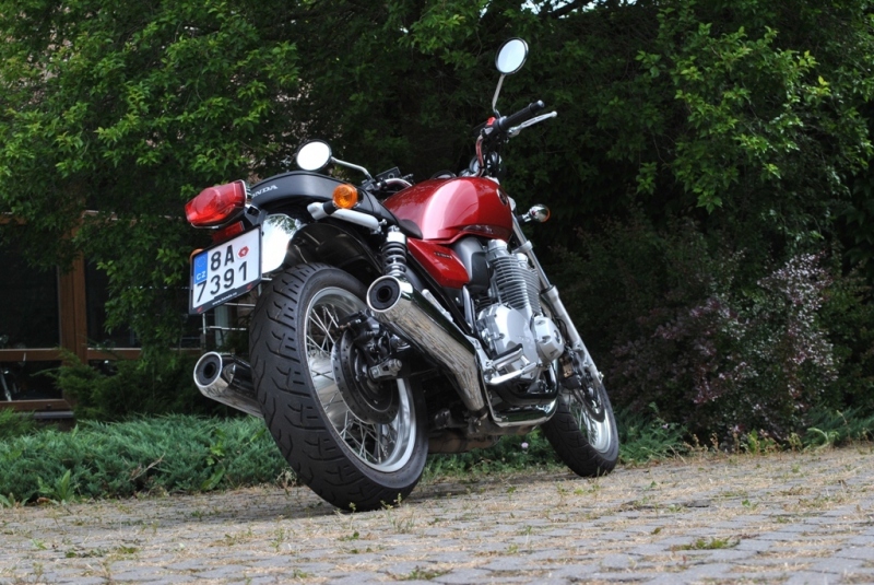Test Honda CB1100 EX: povedené retro - 23 - Honda CB1100EX a CB750Four Honda CB1100 EX a CB750Four25