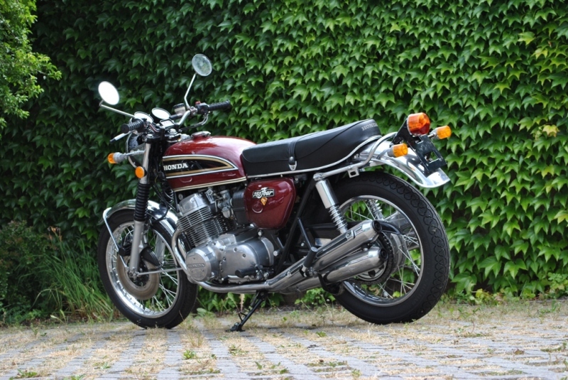 Test Honda CB1100 EX: povedené retro - 24 - Honda CB1100EX a CB750Four Honda CB1100 EX a CB750Four26