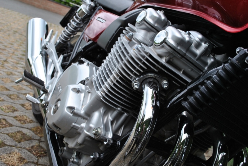 Test Honda CB1100 EX: povedené retro - 31 - Honda CB1100EX a CB750Four Honda CB1100 EX a CB750Four33