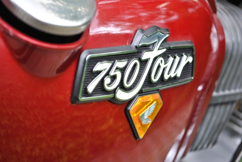 Test Honda CB1100 EX: povedené retro - 40 - Honda CB1100EX a CB750Four Honda CB1100 EX a CB750Four42