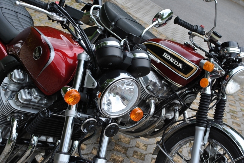 Test Honda CB1100 EX: povedené retro - 46 - Honda CB1100EX a CB750Four Honda CB1100 EX a CB750Four49