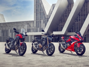 Honda CBR500R, CB500F a CB500X 2022: s vylepšeným podvozkem