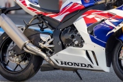 1 Honda CBR1000RR-R Fireblade SP 30th Anniversary (6)