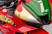 1 Honda CBR1000RR-R Fireblade SP John McGuinness 30th Anniversary Replica (6)
