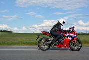 1 Honda CBR650R 2024 E-Clutch (6)