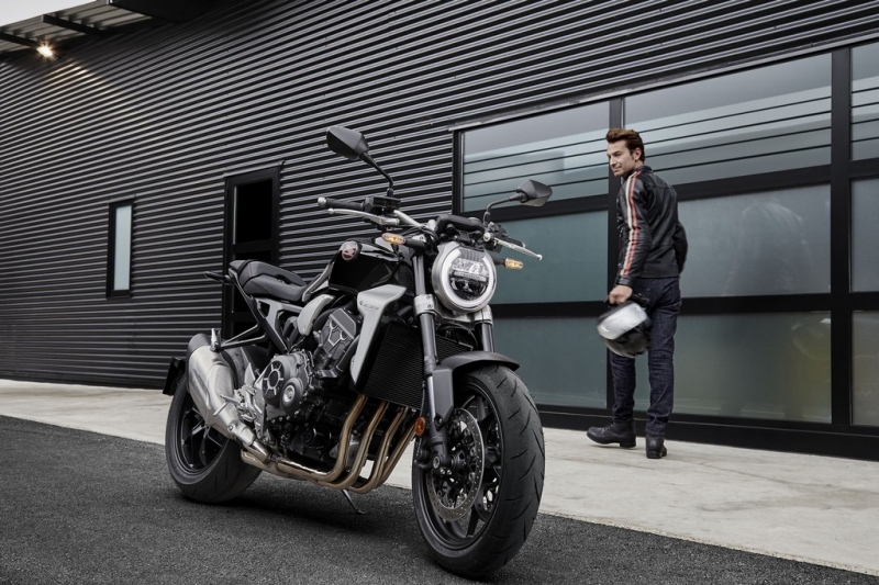 Honda CB 1000 R 2018: nový design a motor z Fireblade - 13 - 1 Honda CB 1000 R (14)