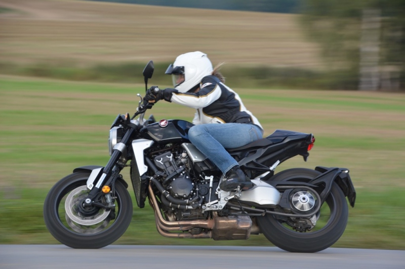 Test Honda CB 1000 R Plus: nahatý chuligán  - 16 - 1 Honda CB 1000 R test (35)