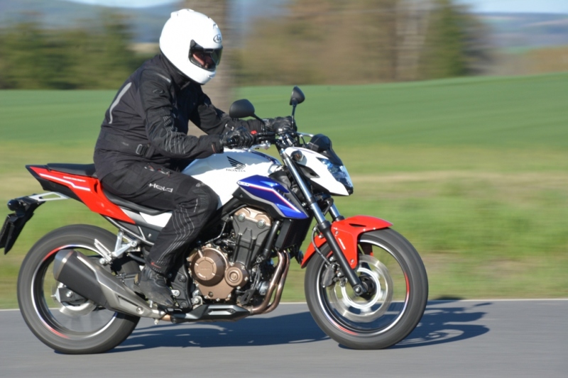 Test Honda CB 500 F ABS 2016: za málo peněz, hodně muziky - 22 - 3 Honda CB 500 F 2016 test41