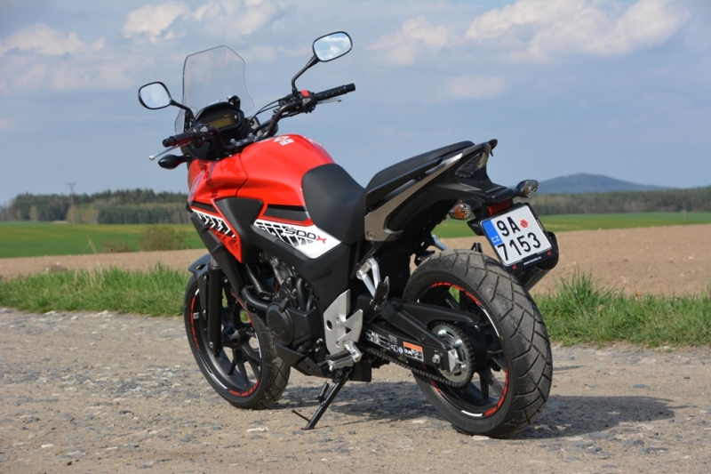 Test Honda CB500X ABS 2016: malá cestovatelka - 18 - 2 Honda CB 500 X 2016 test19