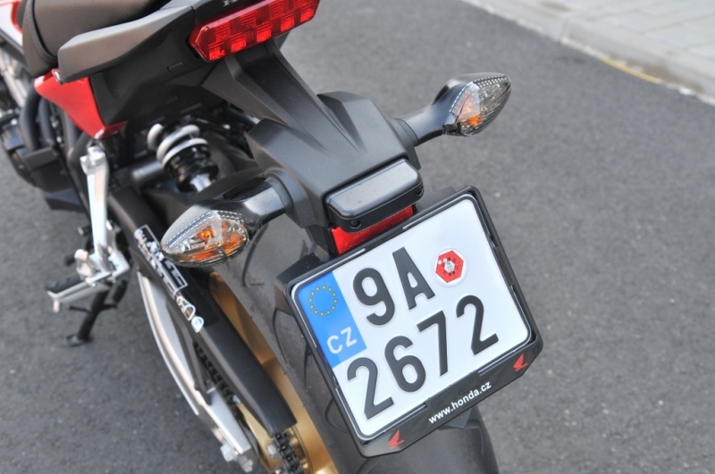 Test Honda CB 650 F 2015: drzá Japonka - 21 - 1 Honda CB 650 F test (15)