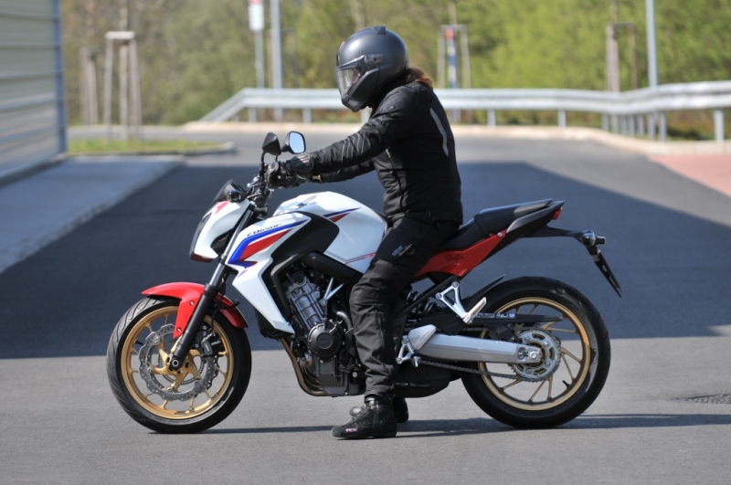 Test Honda CB 650 F 2015: drzá Japonka - 6 - 2 Honda CB 650 F test (28)