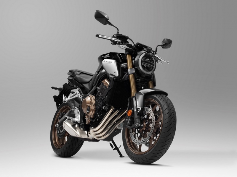 Honda CB650R: klasický styl naháče - 11 - 1 Honda CB 650 R (11)