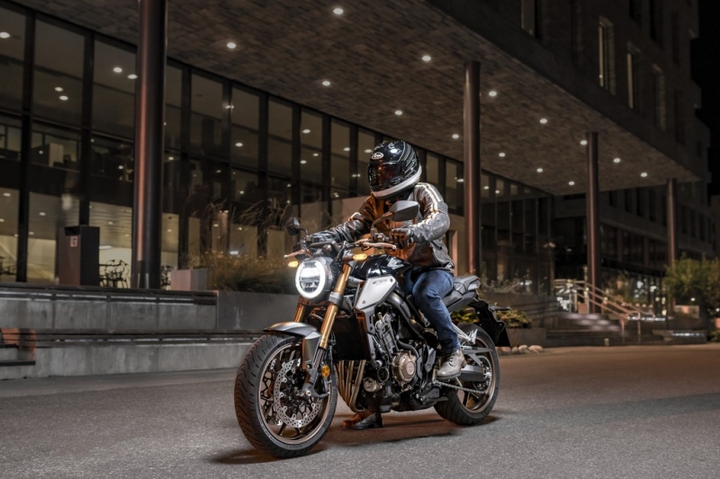 Honda CB650R: klasický styl naháče - 6 - 1 Honda CB 650 R (19)