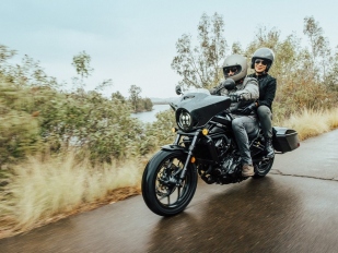 Honda CMX1100T Rebel Touring: s polokapotáží a kufry