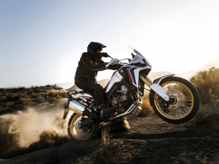 Honda CRF 1000 L Africa Twin 2016: interaktivní video + megagalerie