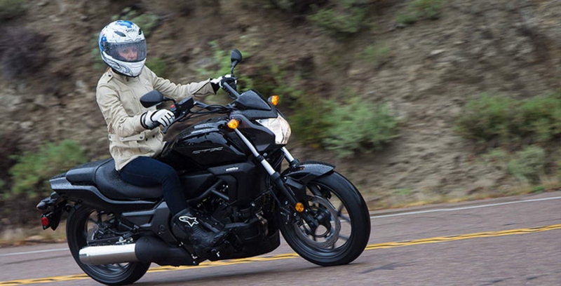 Honda CTX 700/CTX 700N: začátek nové dynastie? - 8 - Honda CTX (5)