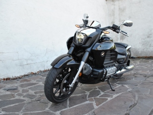 Test Honda Gold Wing F6C: šestiválcová raketa