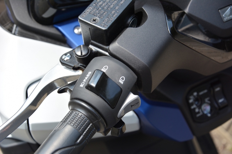Test Honda Forza 125 ABS: pohodlný maxiskútr - 39 - 1 Honda Forza 125 test07